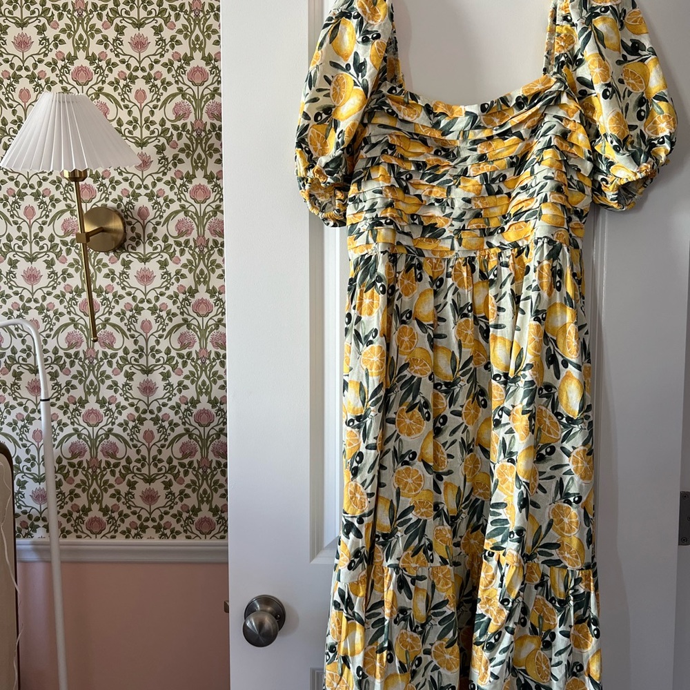 Abercrombie & Fitch Lemon Puff Sleeve Sundress 🍋